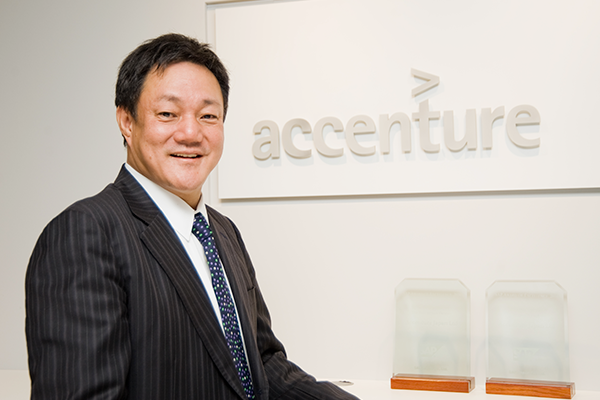 執行役員 素材・エネルギー本部 統括本部長 五十嵐慎二