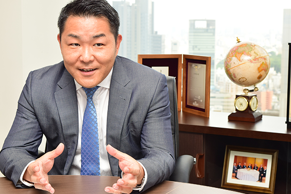 代表取締役社長 社長執行役員/成澤素明