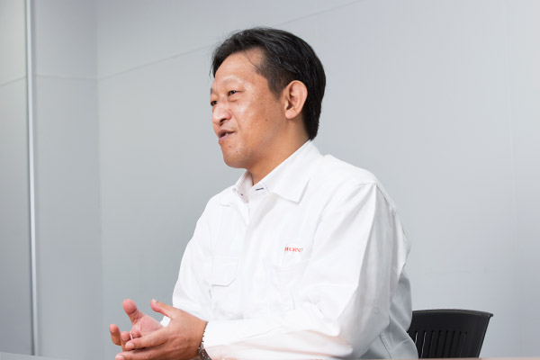 主任研究員 屋敷哲也