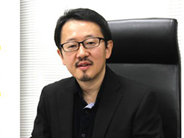 人事・総務本部長 下村 敏啓