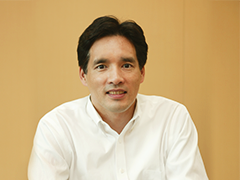 代表取締役／堀 義人