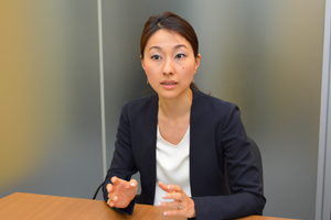 ソリューション営業チームに所属しながら、自社のグロービス経営大学院でMBAを目指す池田