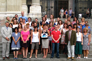 2008年にJTBグループに加わったTumlare Corporationのブダペスト支店の社員たち