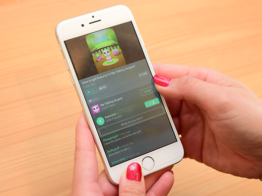 Kamcordアプリ。シェア動画にコメントしたり、そのゲームをダウンロードできたりします