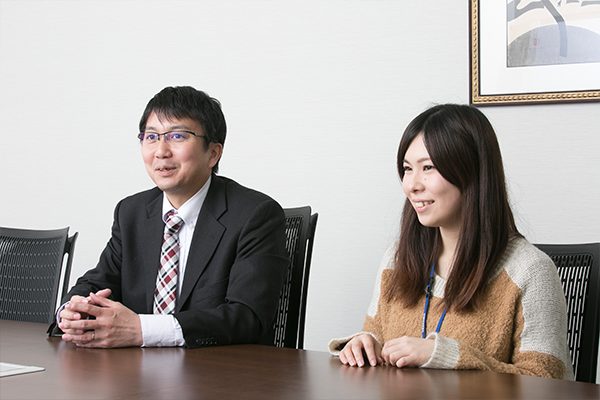 人事総務部　人事グループ　人事課長補佐 上岡耕一 人事総務部　人事グループ 垣村有紀